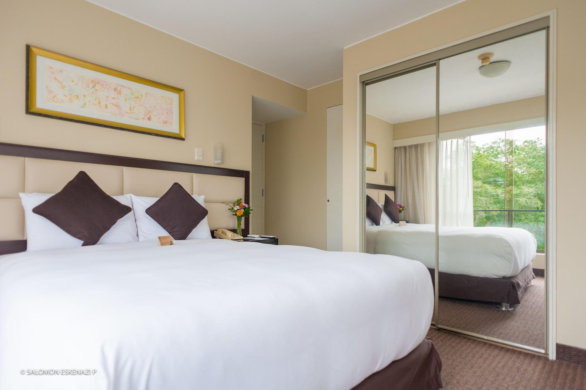 Roosevelt Hotel & Suites Лима Екстериор снимка