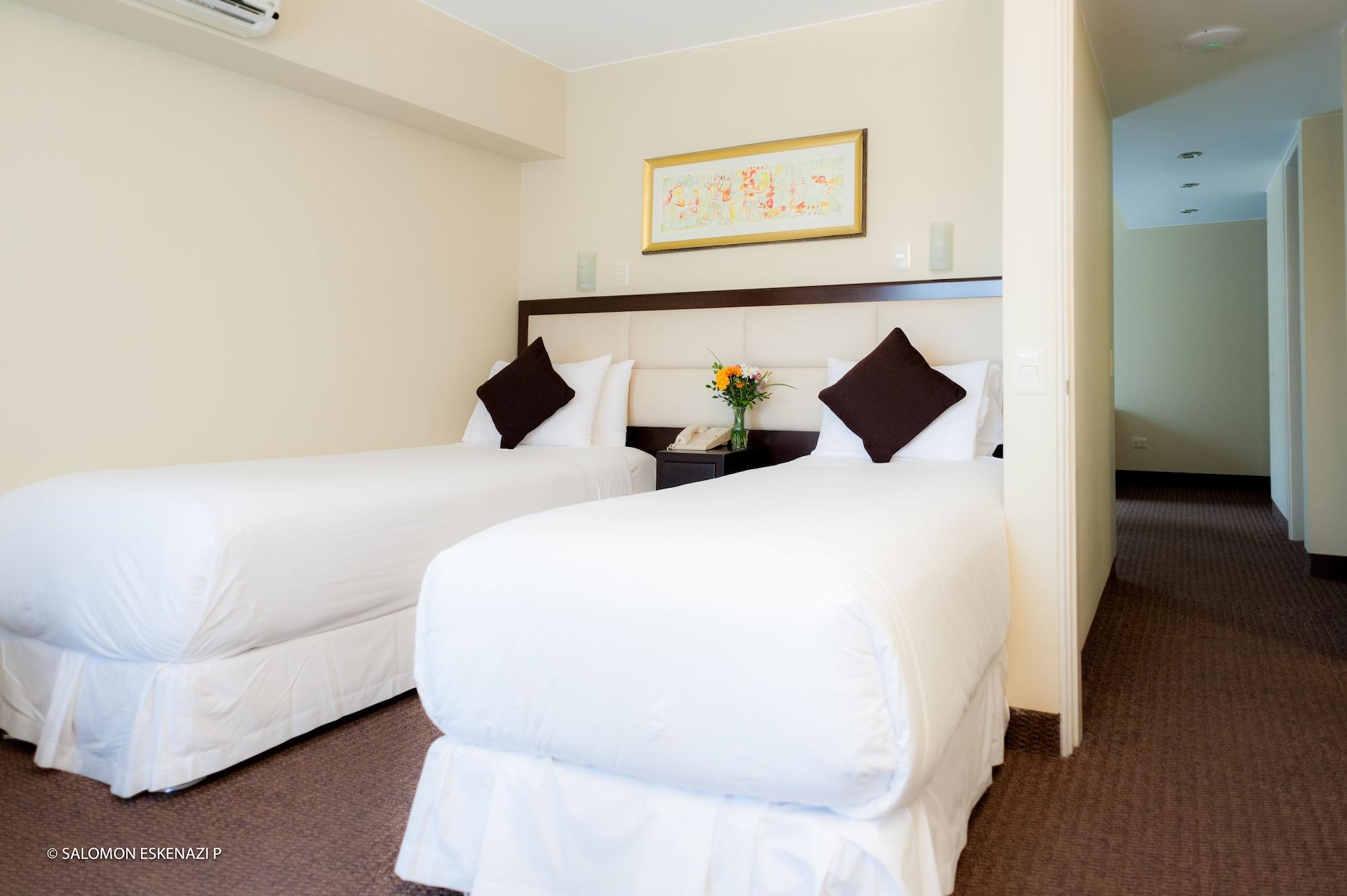Roosevelt Hotel & Suites Лима Екстериор снимка