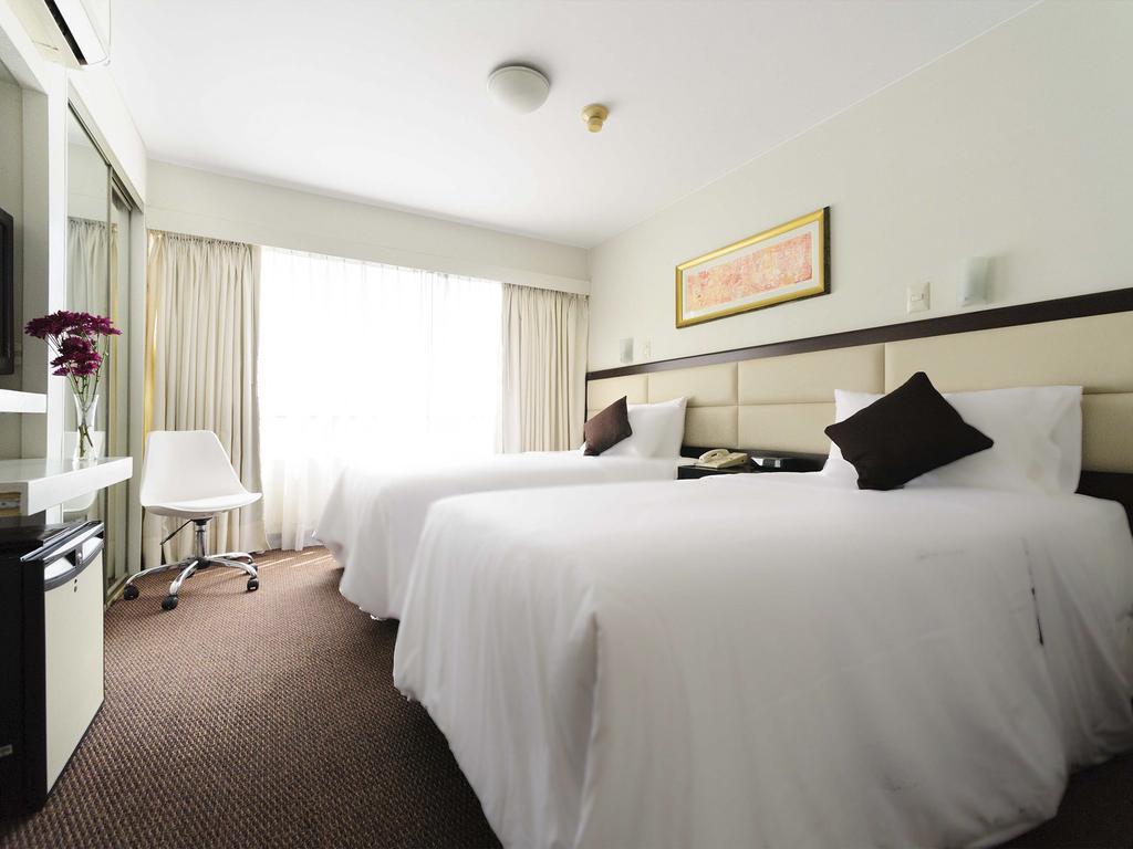 Roosevelt Hotel & Suites Лима Екстериор снимка