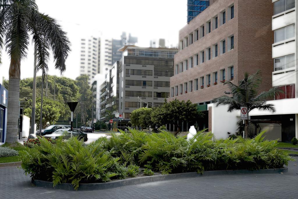 Roosevelt Hotel & Suites Лима Екстериор снимка