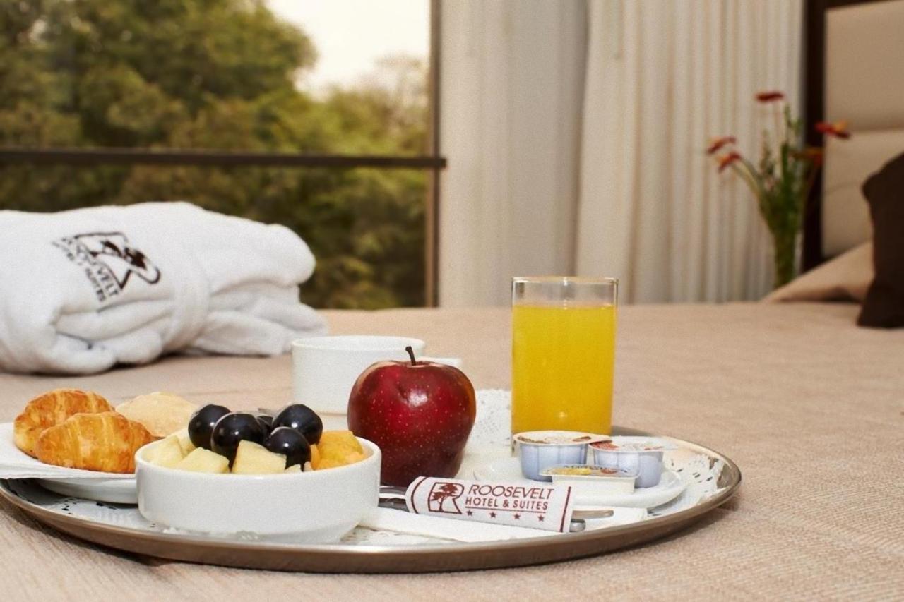 Roosevelt Hotel & Suites Лима Стая снимка